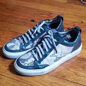 P448 metallic teal/python sneaker